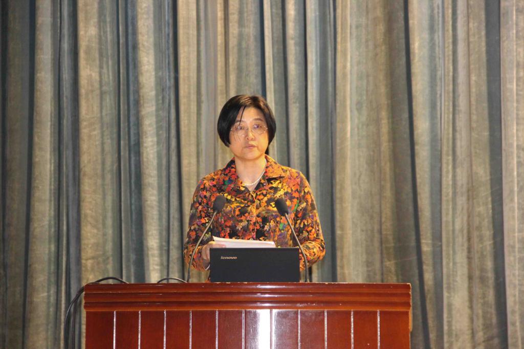 副校长李志瑶在会上讲话副校长李志瑶与用友新道科技有限公司大区总